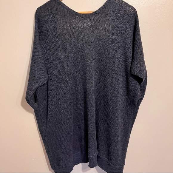 Aritzia Community Ionic Short-sleeve Cape In Navy Blue - Picture 3 of 7